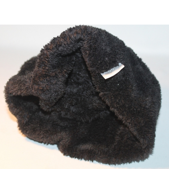 Women's Knit Pom Beanie Hat - Picture 12 of 14